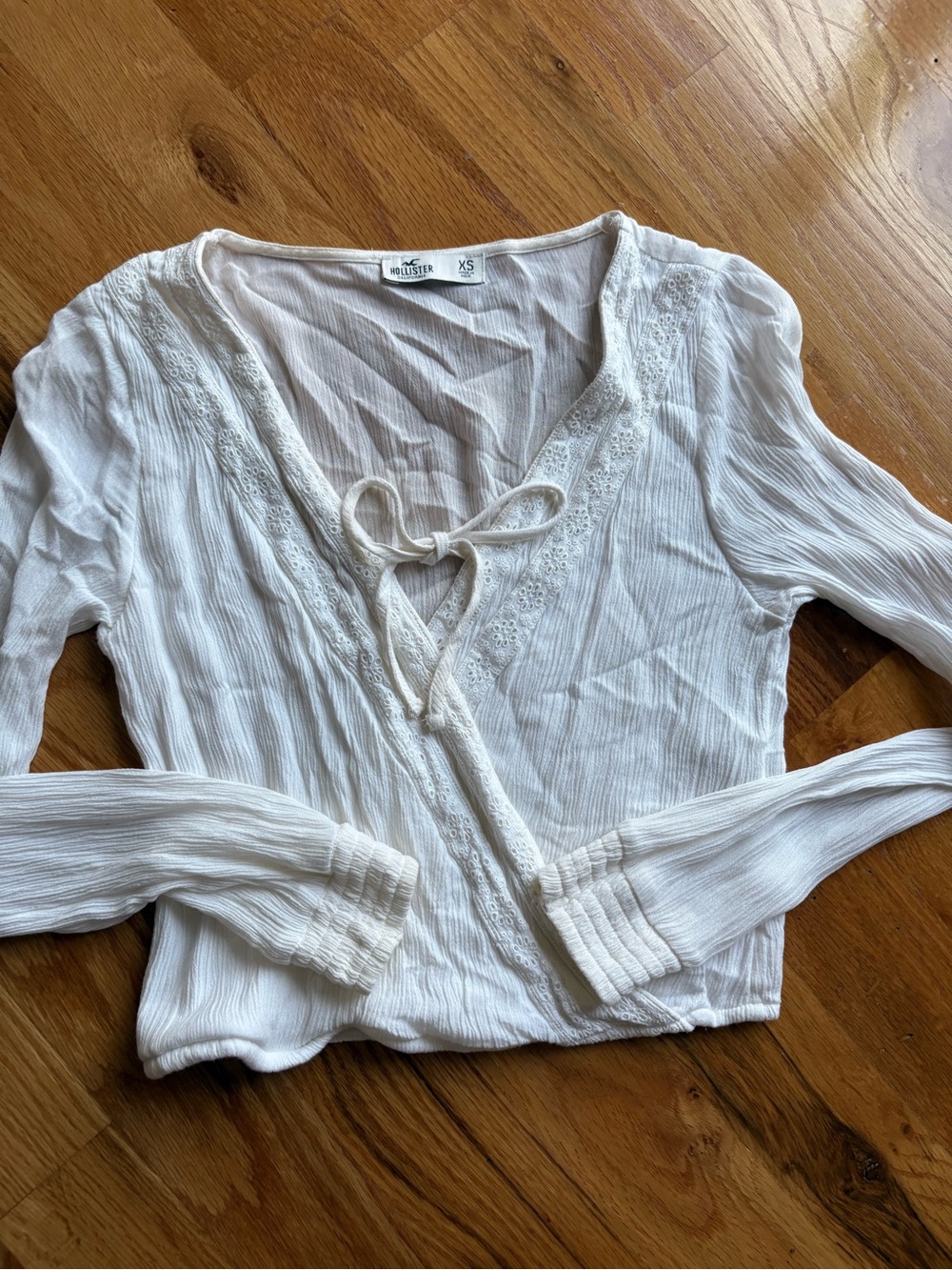 Hollister White Tie-Front Crinkle Lace Trim Top